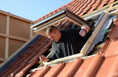Pose de fenêtres de toit Velux à Castelbajac